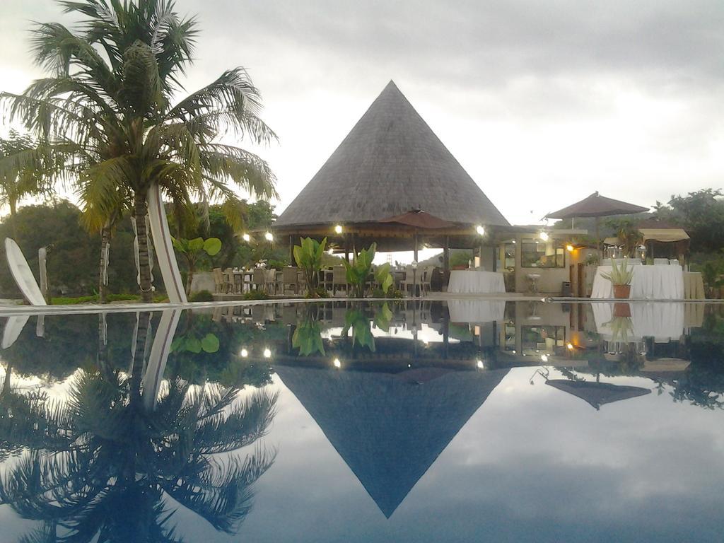 Luwansa Beach Hotel Лабуан-Баджо Екстер'єр фото