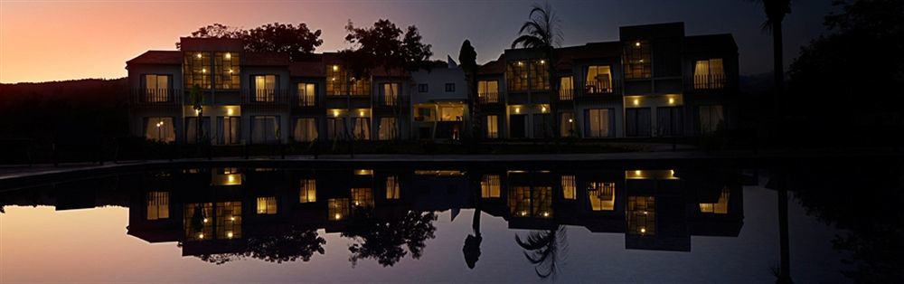Luwansa Beach Hotel Лабуан-Баджо Екстер'єр фото