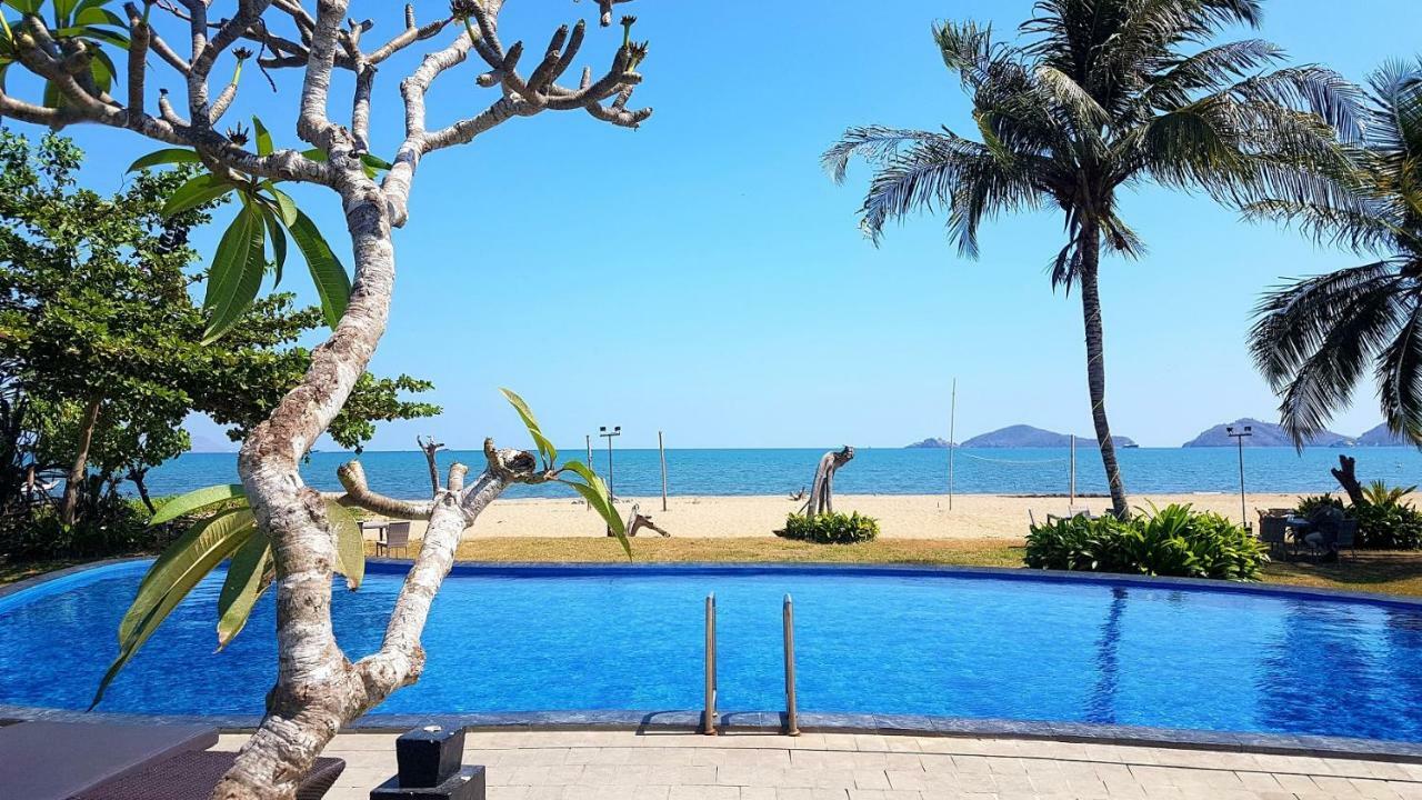 Luwansa Beach Hotel Лабуан-Баджо Екстер'єр фото